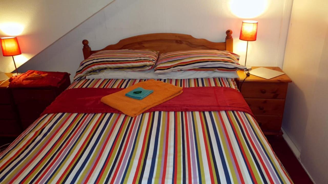 Broomlea Guest House ไดซ์ ภายนอก รูปภาพ